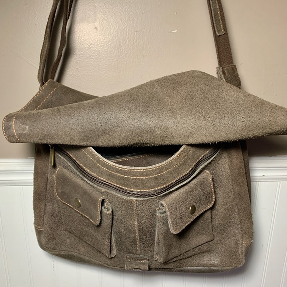 David King Distressed Leather Brown Large Full Flap Messenger Bag - Picture 5 of 10